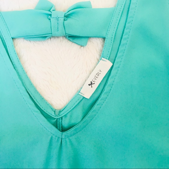 3 for$25 Everly mint green bow tie sleeveless top - Picture 5 of 5